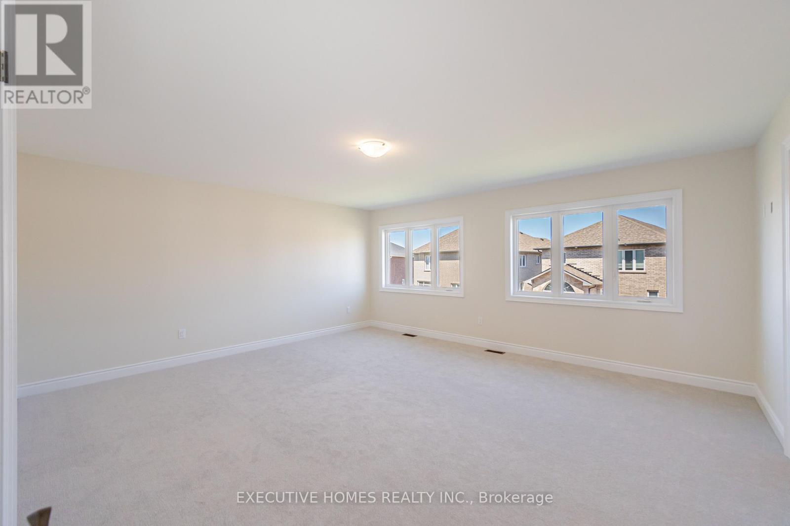 Photo 31 of 14 Mac Campbell Way, Bradford West Gwillimbury ON