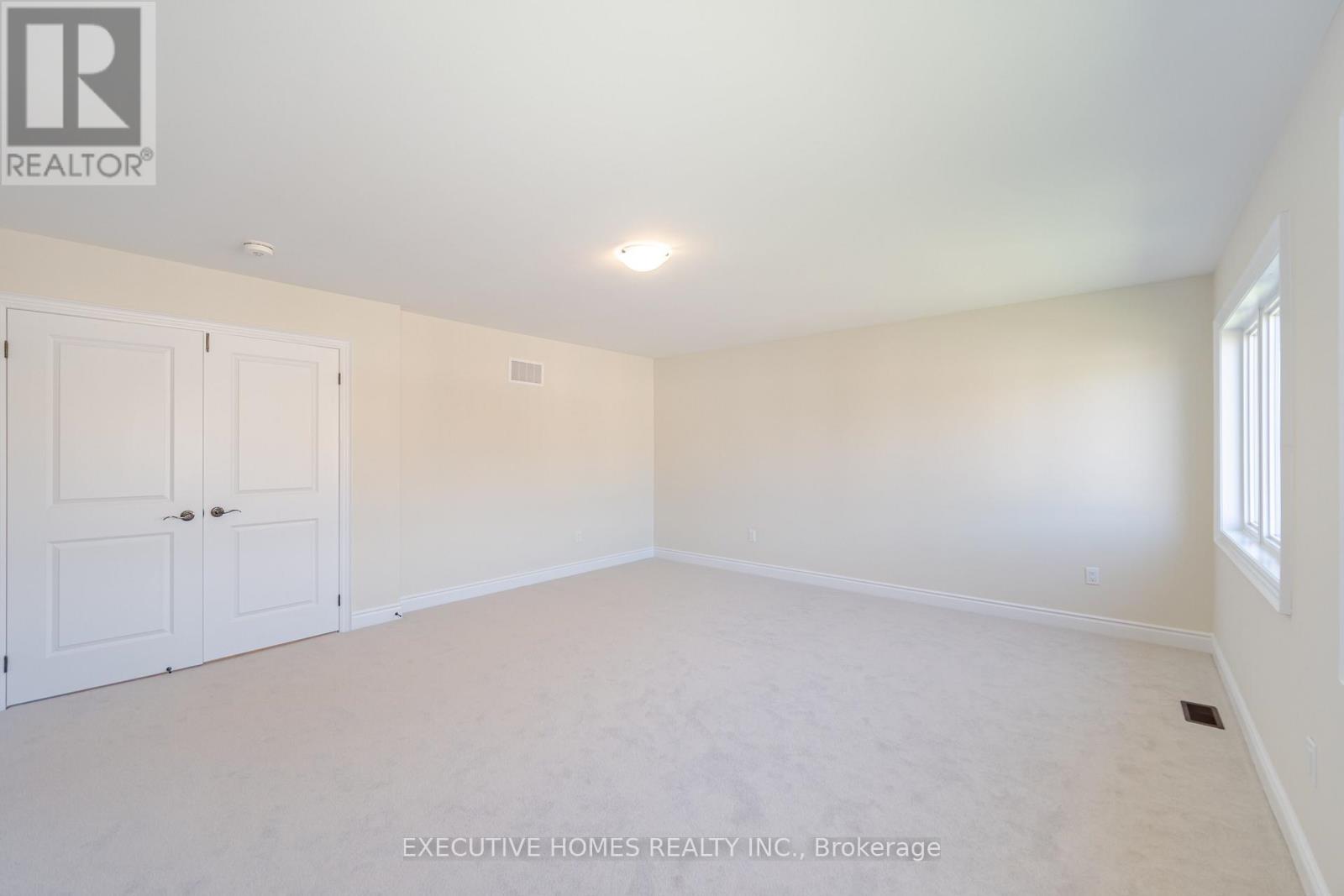 Photo 28 of 14 Mac Campbell Way, Bradford West Gwillimbury ON