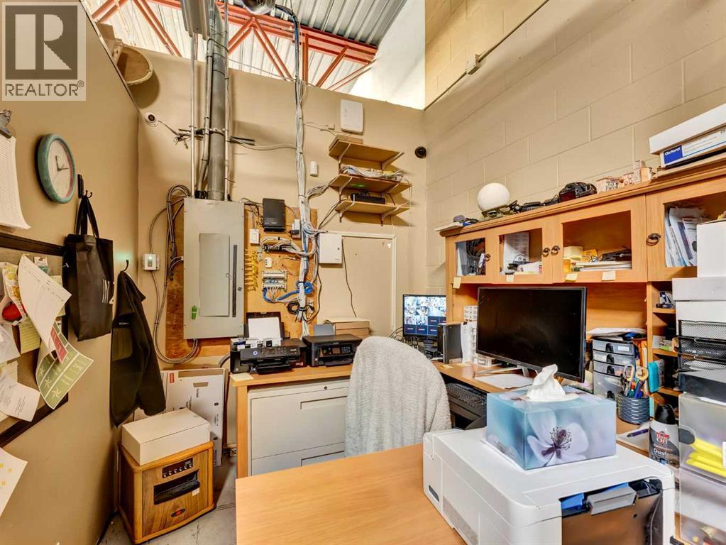 Photo 11 of 101 1601 Dunmore Road Se, Medicine Hat AB