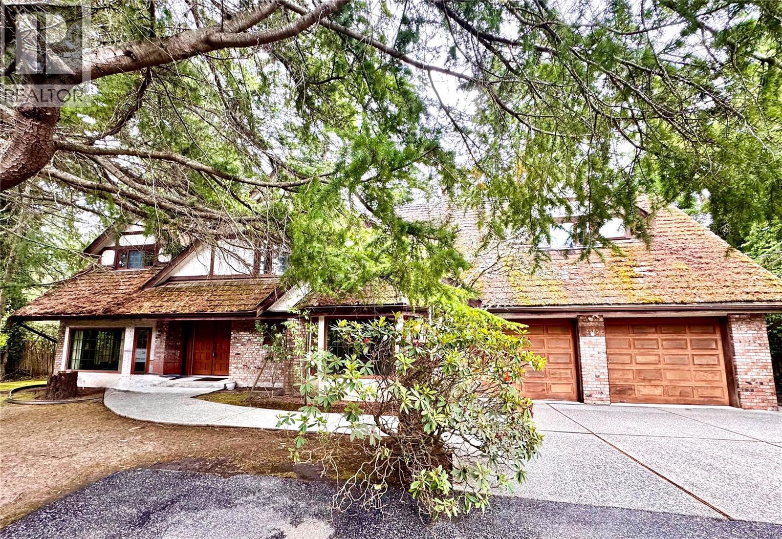 Photo 21 of 2565 Annabern Cres, Saanich BC