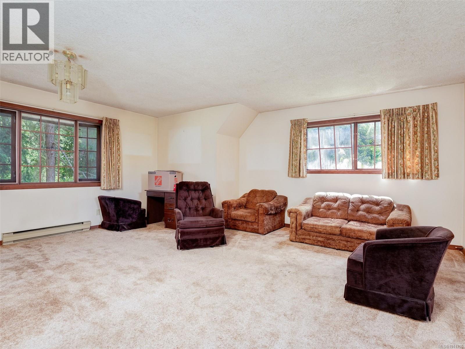 Photo 31 of 2565 Annabern Cres, Saanich BC