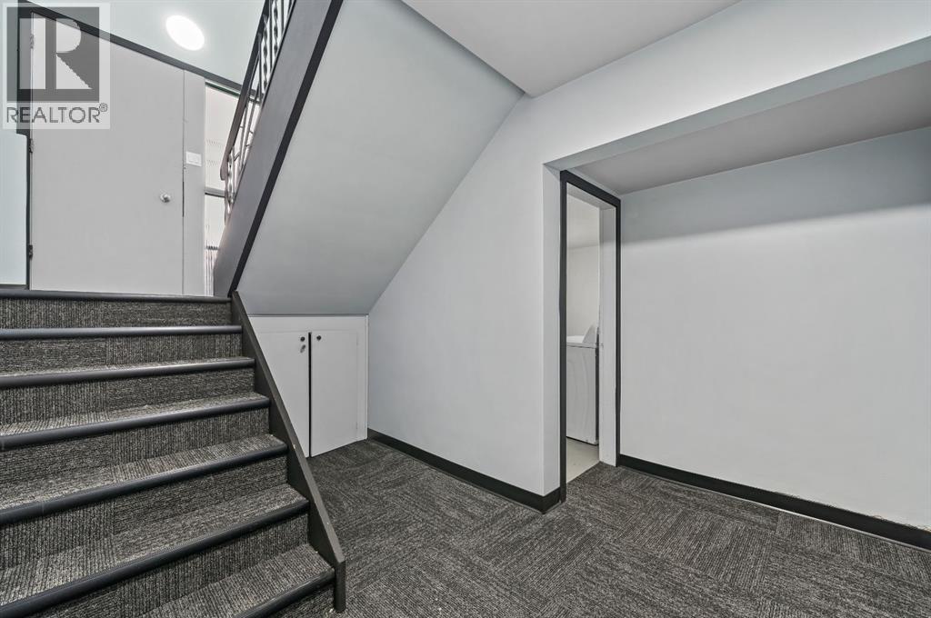 Photo 9 of 2619 16 Street Sw, Calgary AB