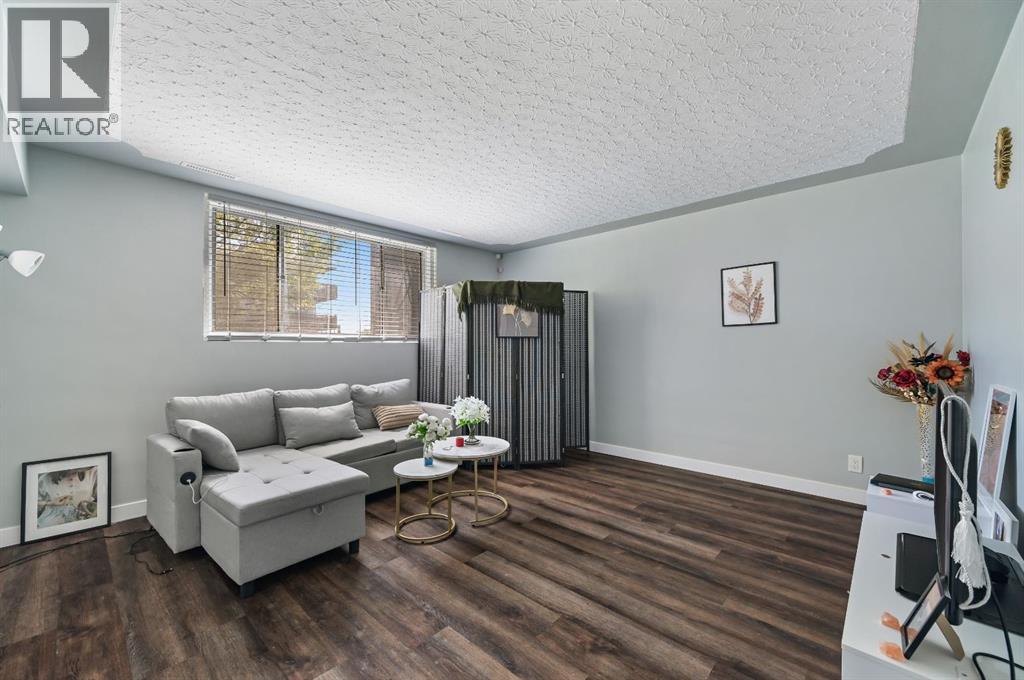 Photo 21 of 2619 16 Street Sw, Calgary AB
