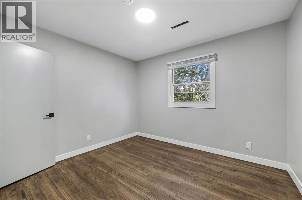Photo 10 of 2619 16 Street Sw, Calgary AB