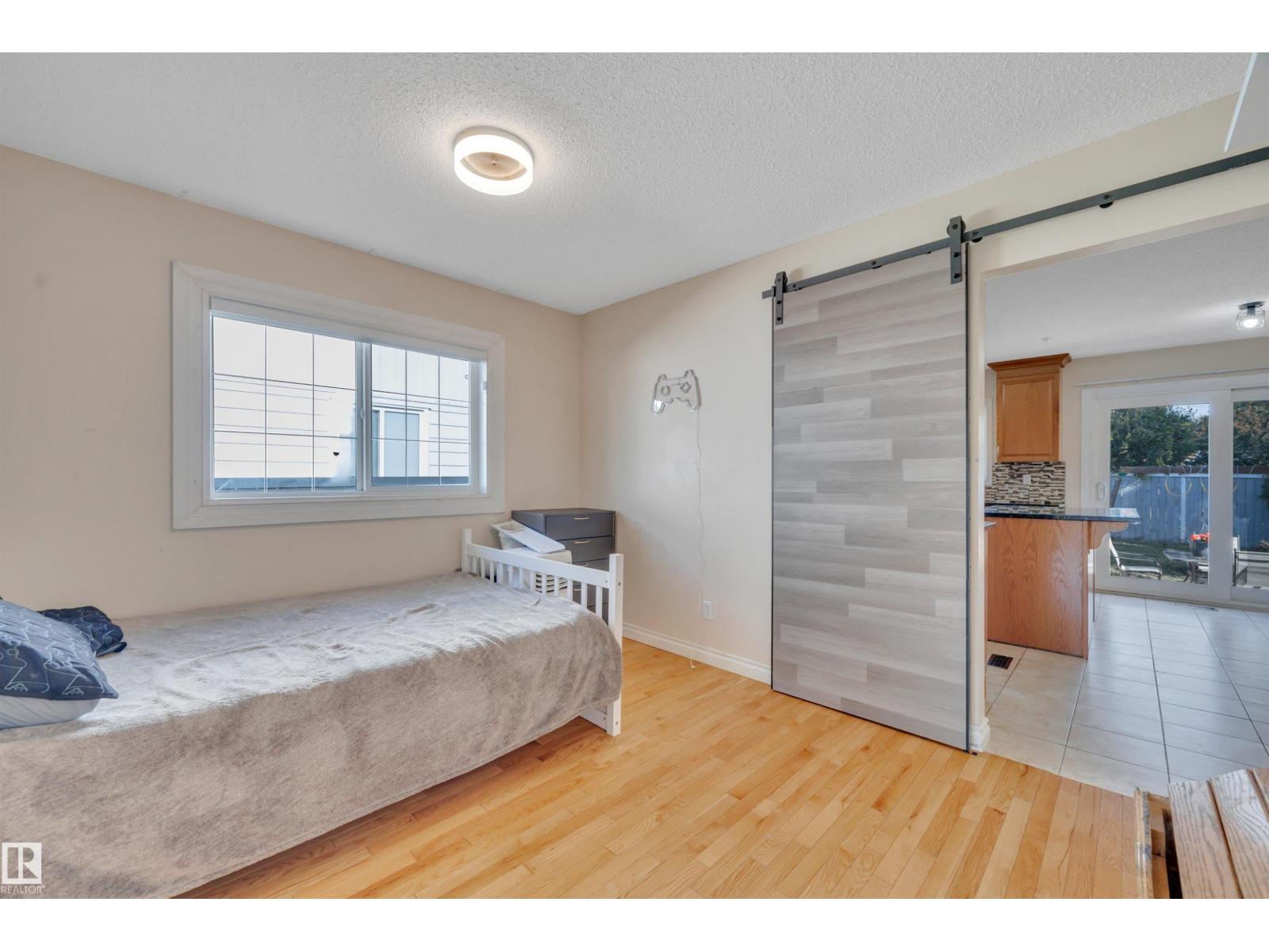 Photo 18 of 6720 20 Av Nw, Edmonton AB