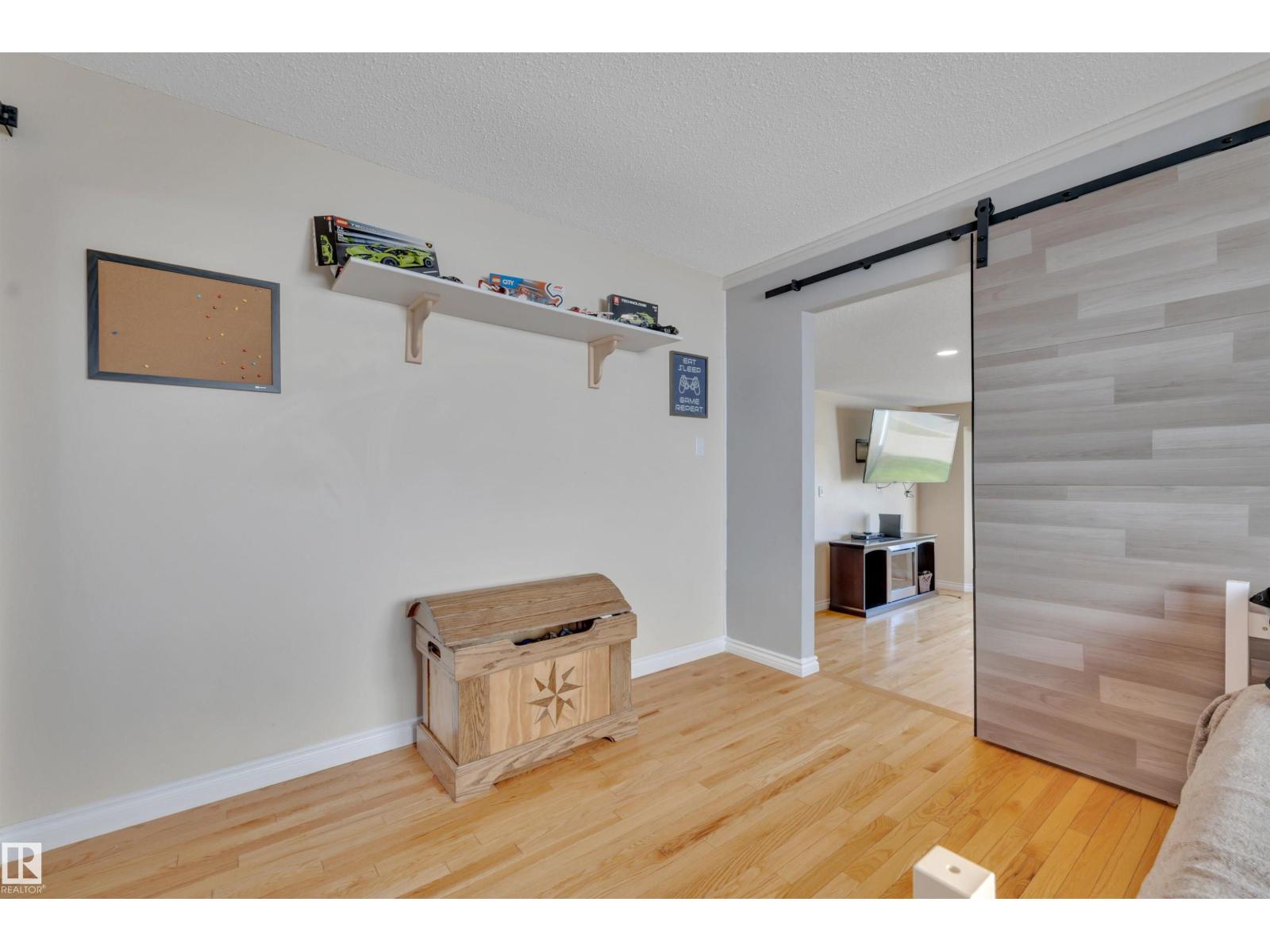 Photo 19 of 6720 20 Av Nw, Edmonton AB