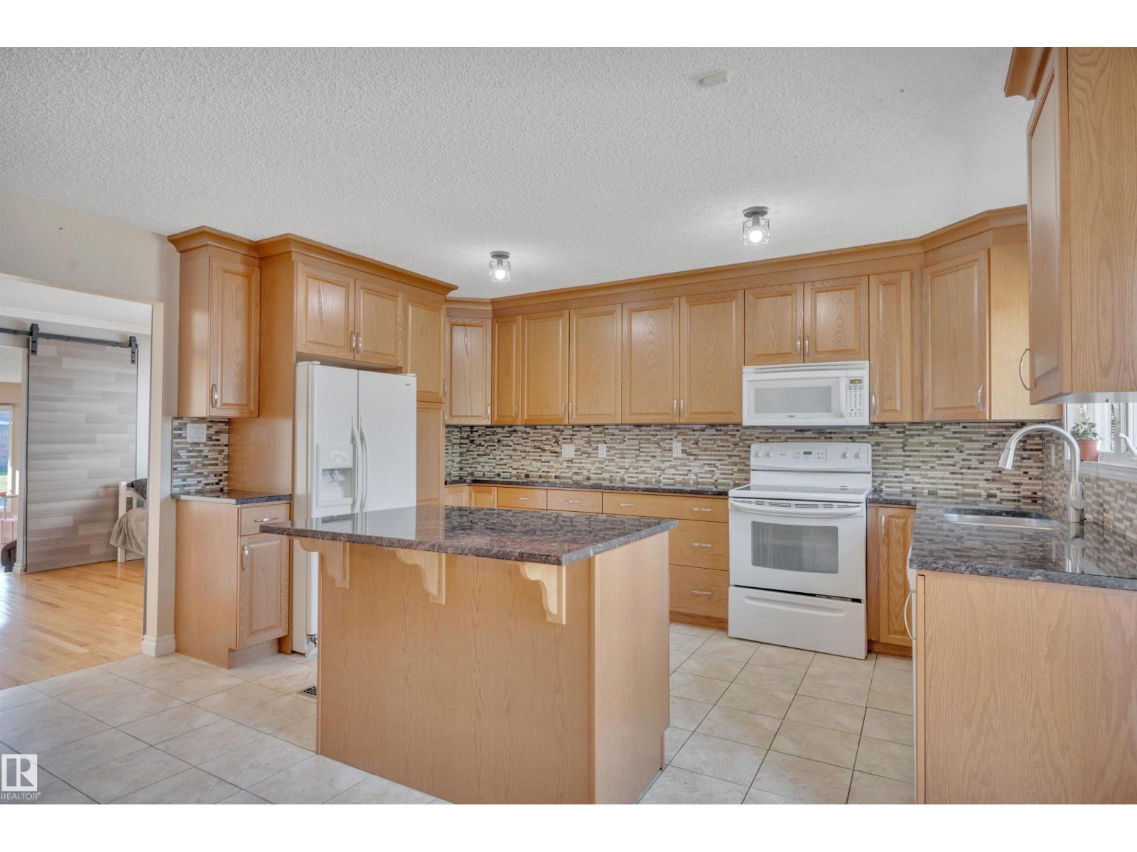 Photo 21 of 6720 20 Av Nw, Edmonton AB