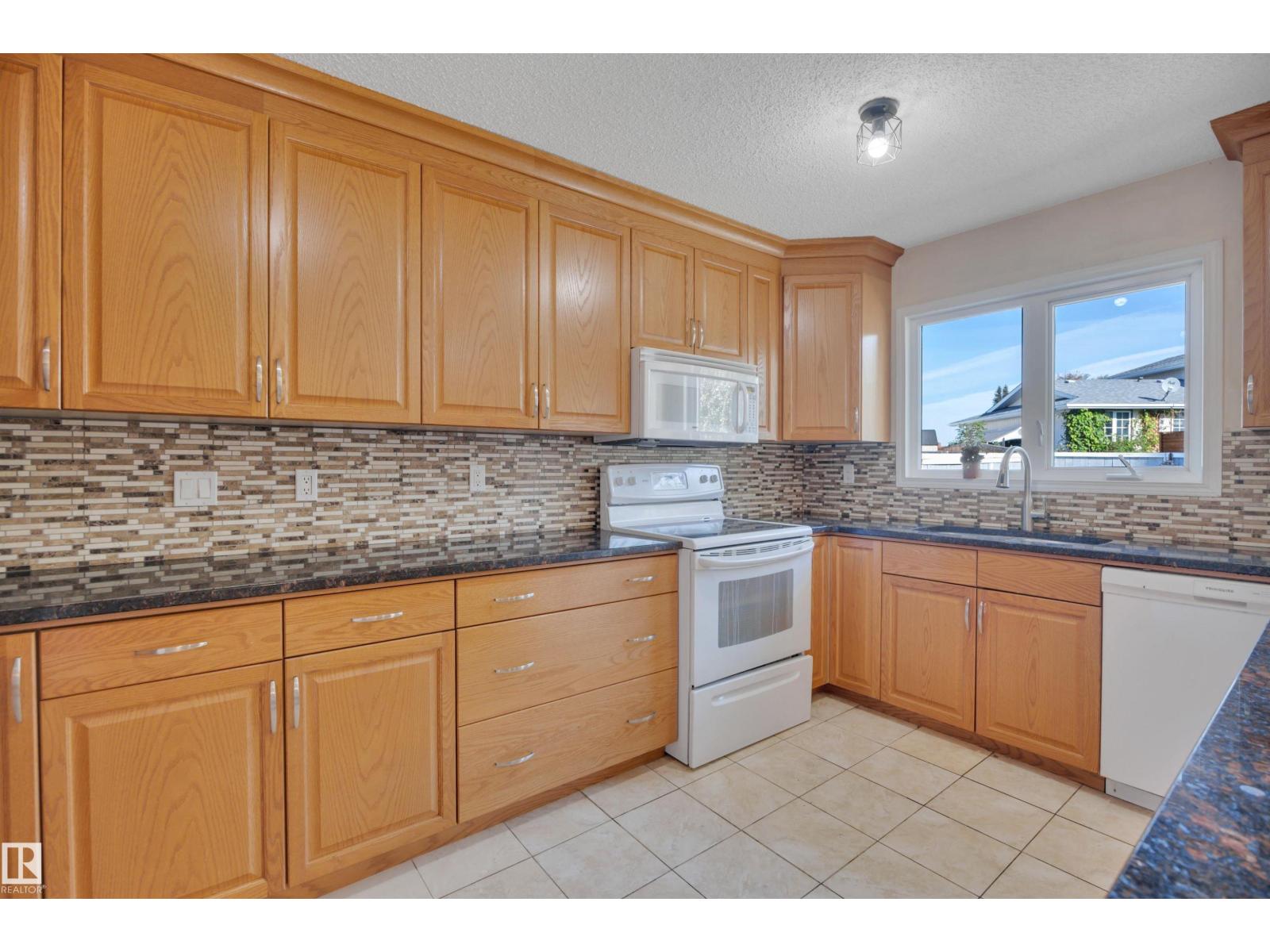 Photo 23 of 6720 20 Av Nw, Edmonton AB
