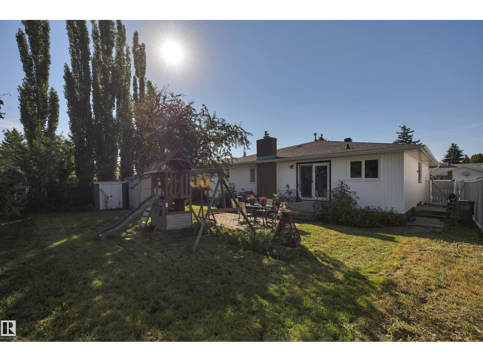 Photo 4 of 6720 20 Av Nw, Edmonton AB