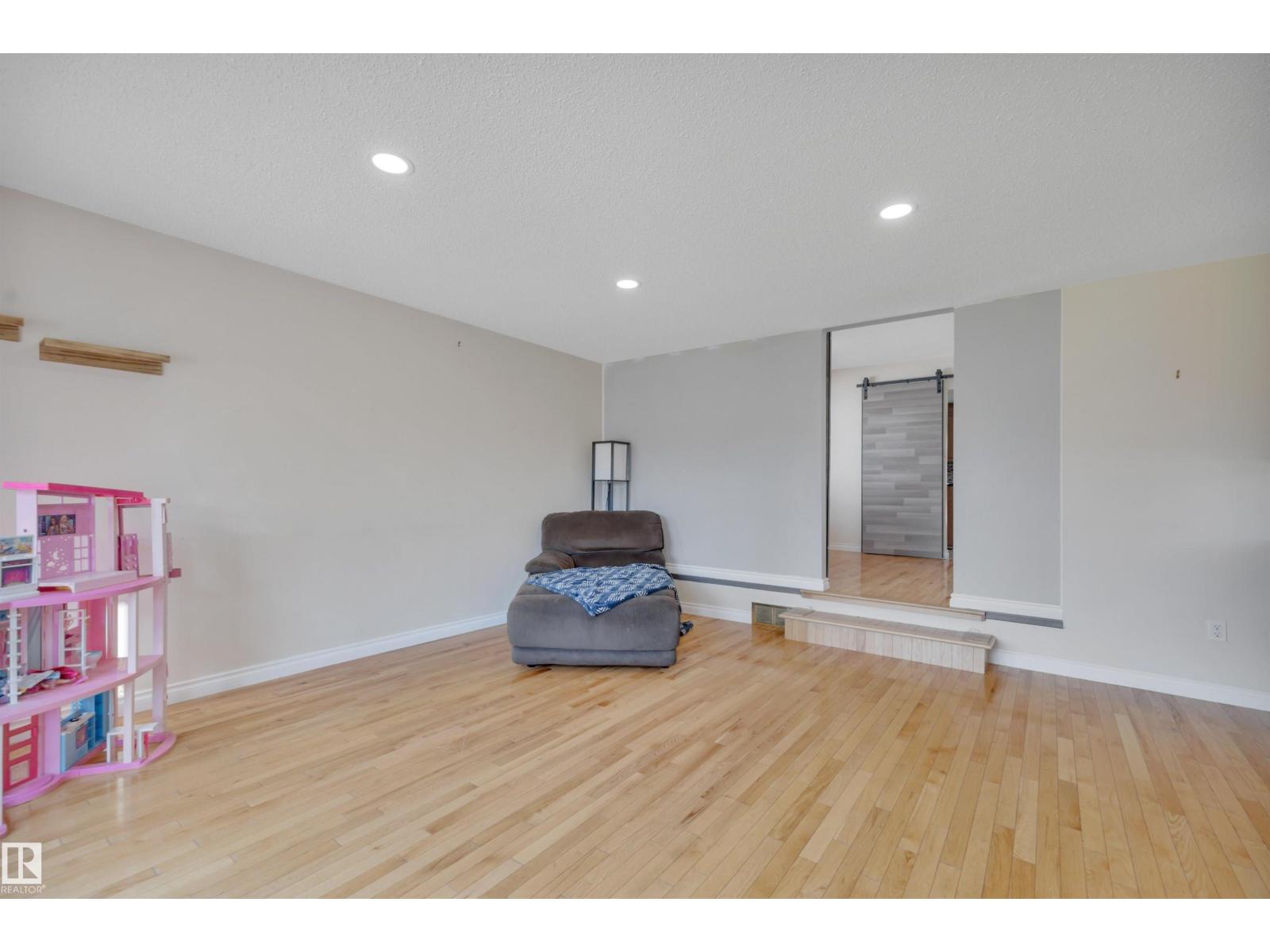 Photo 55 of 6720 20 Av Nw, Edmonton AB