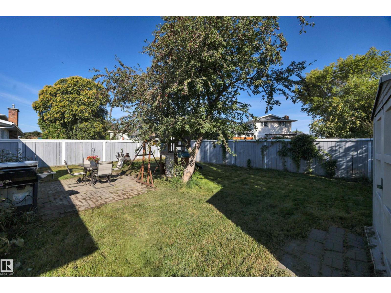 Photo 6 of 6720 20 Av Nw, Edmonton AB