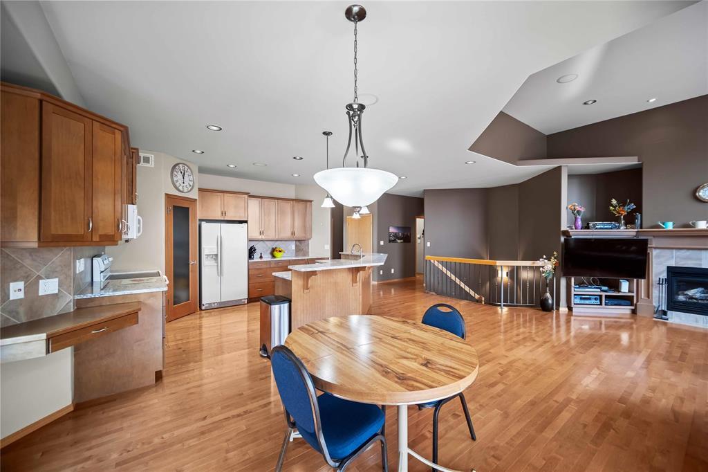 Photo 12 of 31 Linden Ridge Drive, Winnipeg MB