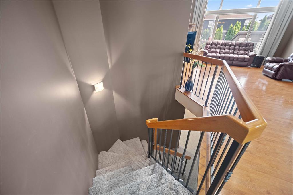 Photo 23 of 31 Linden Ridge Drive, Winnipeg MB