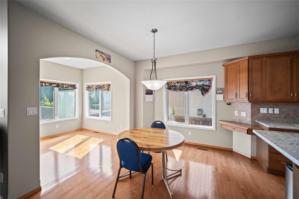 Photo 9 of 31 Linden Ridge Drive, Winnipeg MB