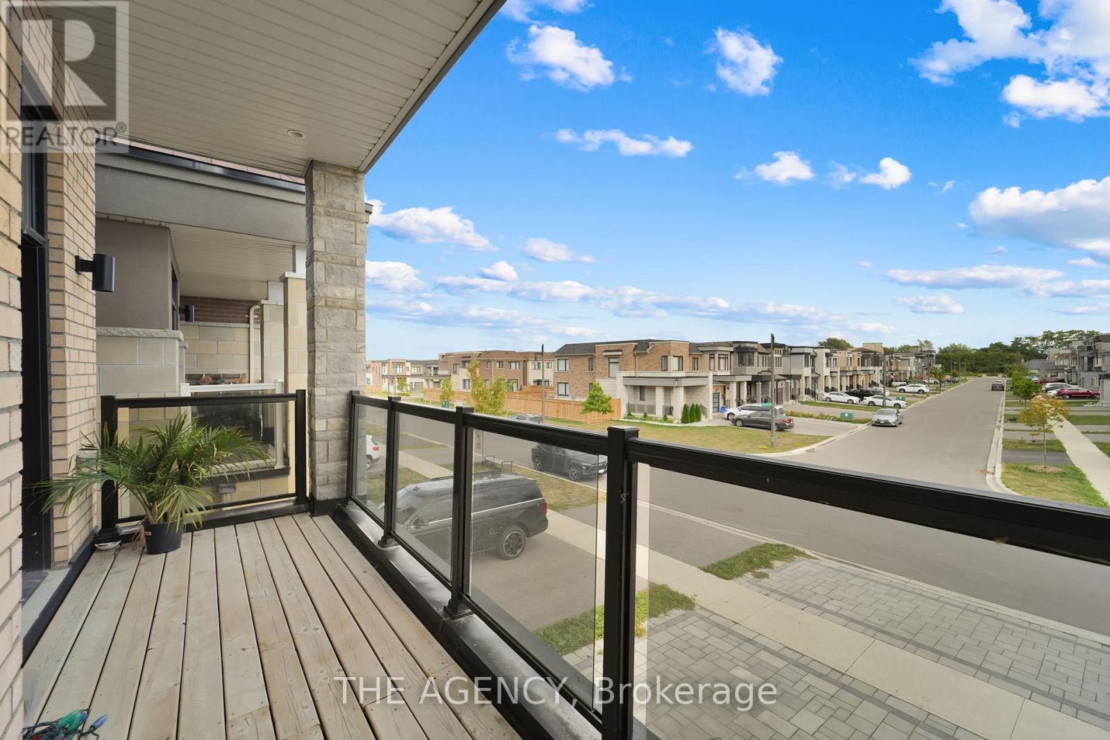 Photo 34 of 115 Yacht Drive, Clarington ON
