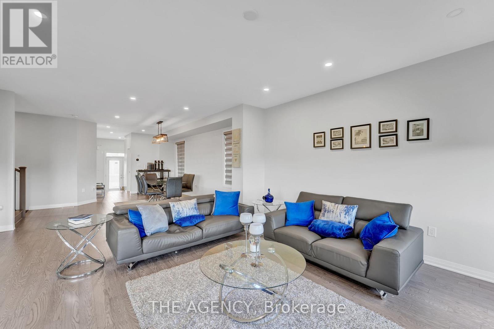 Photo 4 of 115 Yacht Drive, Clarington ON