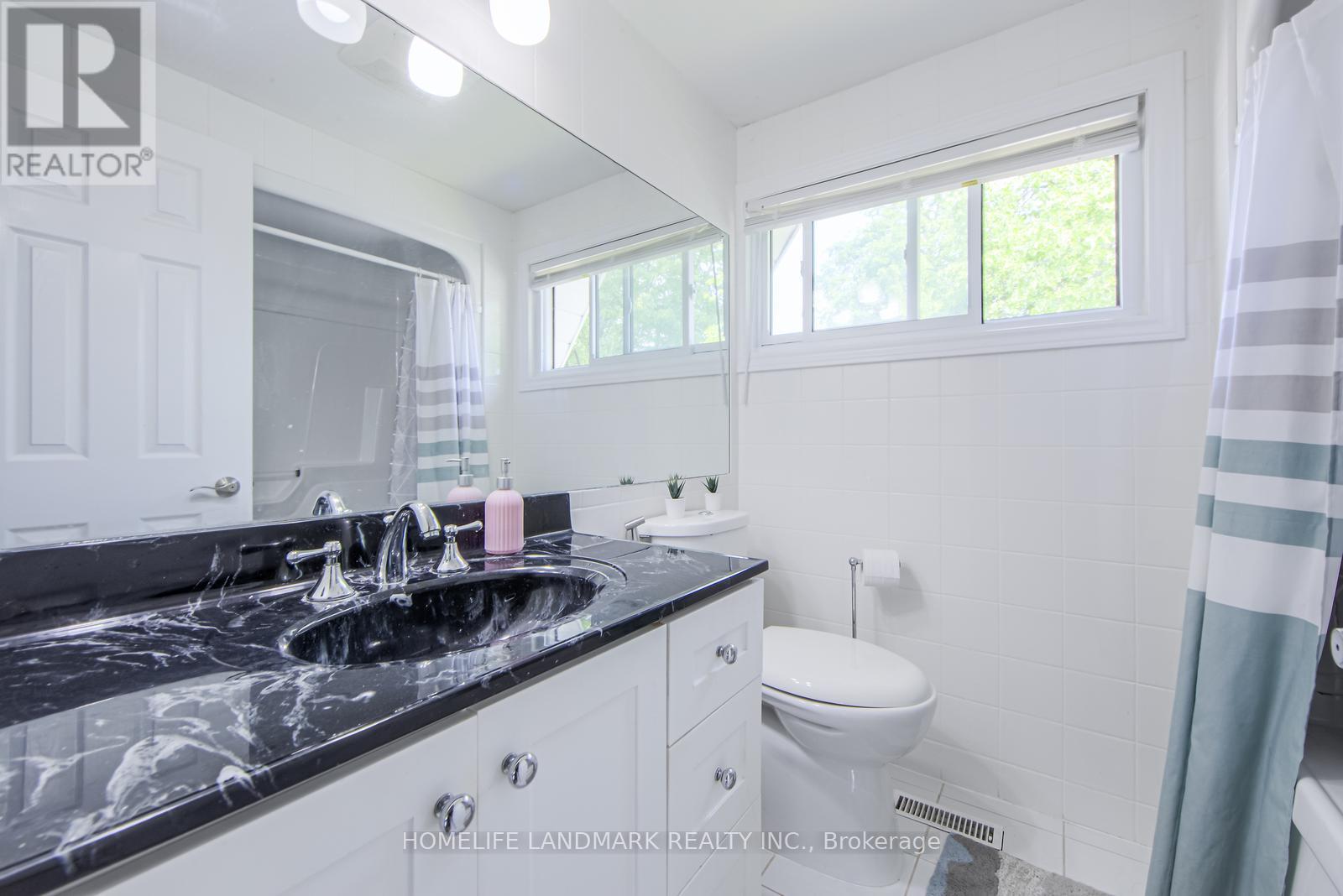 Photo 9 of 915 Harding Street, Whitby ON