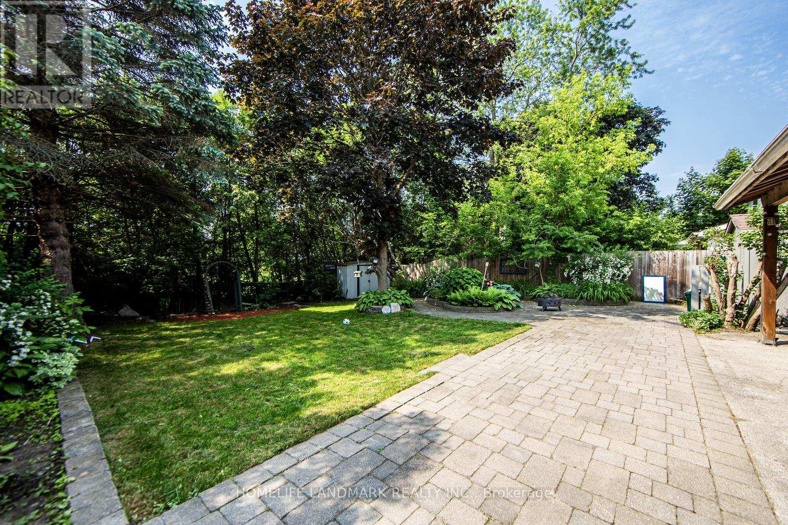 Photo 12 of 915 Harding Street, Whitby ON