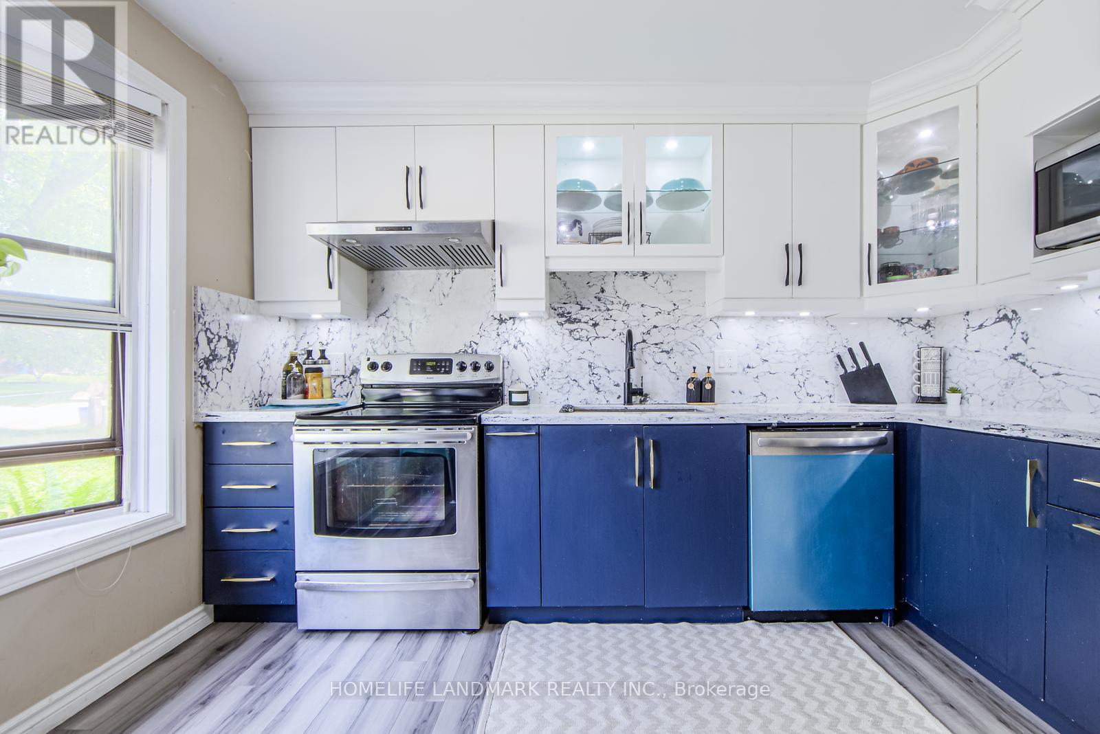 Photo 24 of 915 Harding Street, Whitby ON