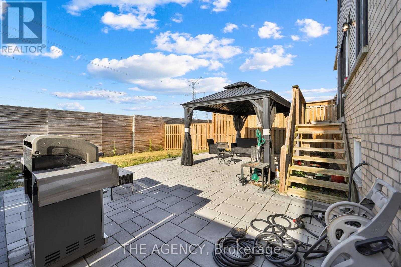 Photo 40 of 115 Yacht Drive, Clarington ON