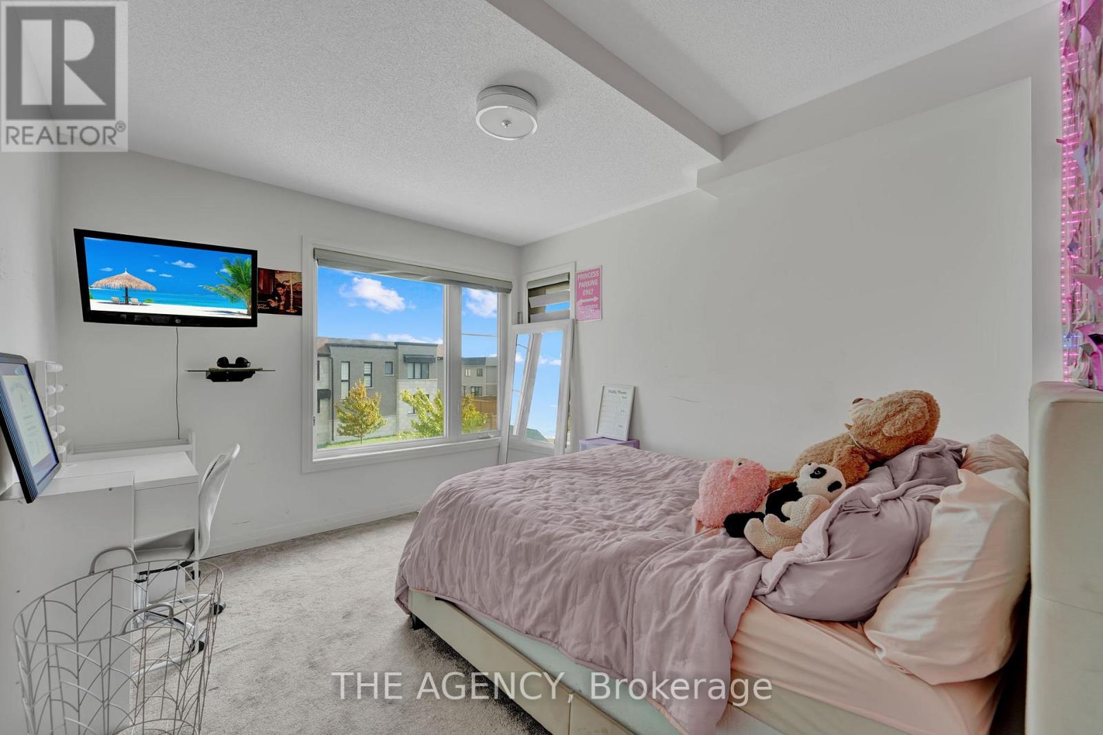 Photo 45 of 115 Yacht Drive, Clarington ON