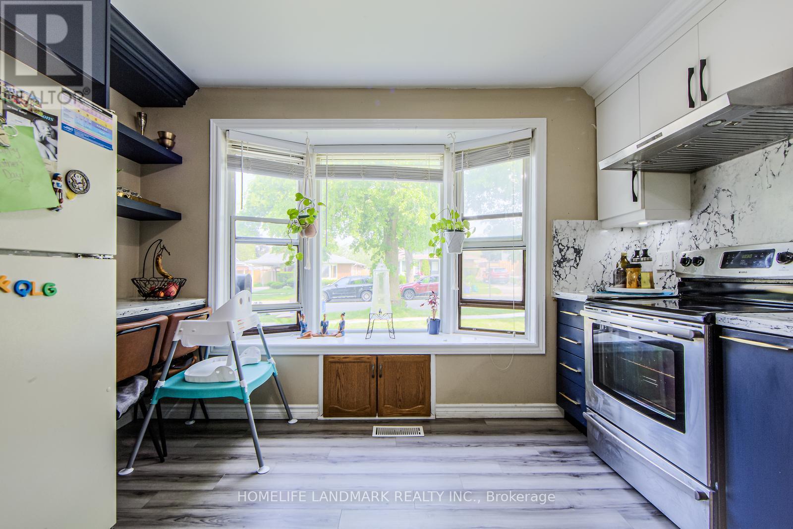 Photo 18 of 915 Harding Street, Whitby ON