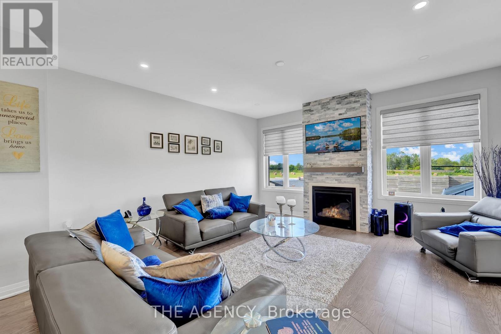 Photo 26 of 115 Yacht Drive, Clarington ON