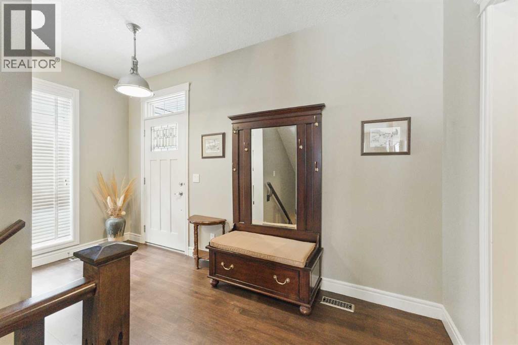 Photo 2 of 10 Cranarch Link Se, Calgary AB