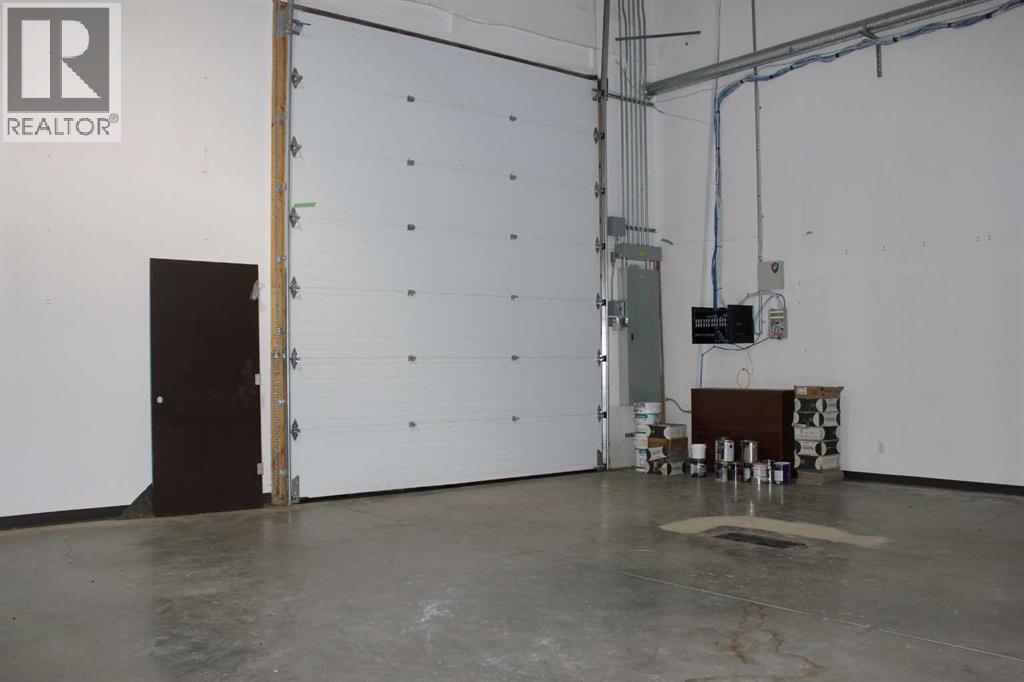 Photo 16 of 104 And 105 2201 Box Springs Boulevard Nw, Medicine Hat AB