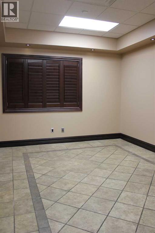 Photo 13 of 104 And 105 2201 Box Springs Boulevard Nw, Medicine Hat AB