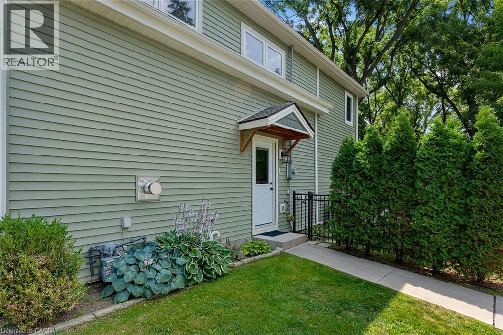 Photo 7 of 4158 Bridgeport Drive, Lincoln ON