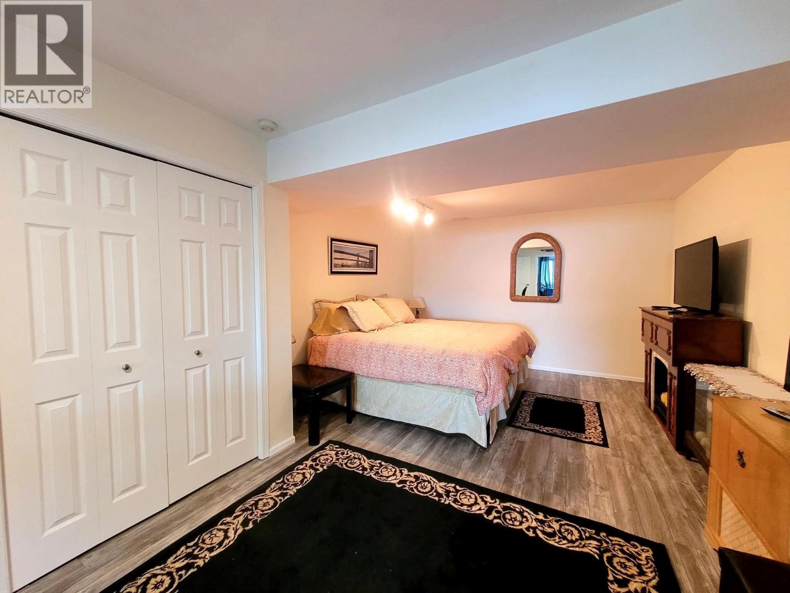 Photo 5 of 4410 Lakeshore Road Ne, Salmon Arm BC