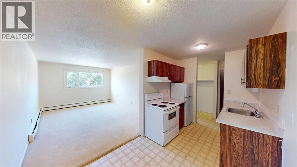 Photo 5 of 305 9656 Hillcrest Drive, Grande Prairie AB