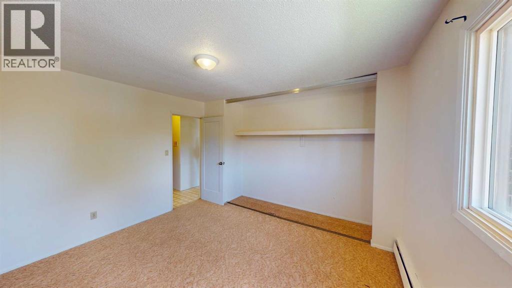 Photo 4 of 305 9656 Hillcrest Drive, Grande Prairie AB