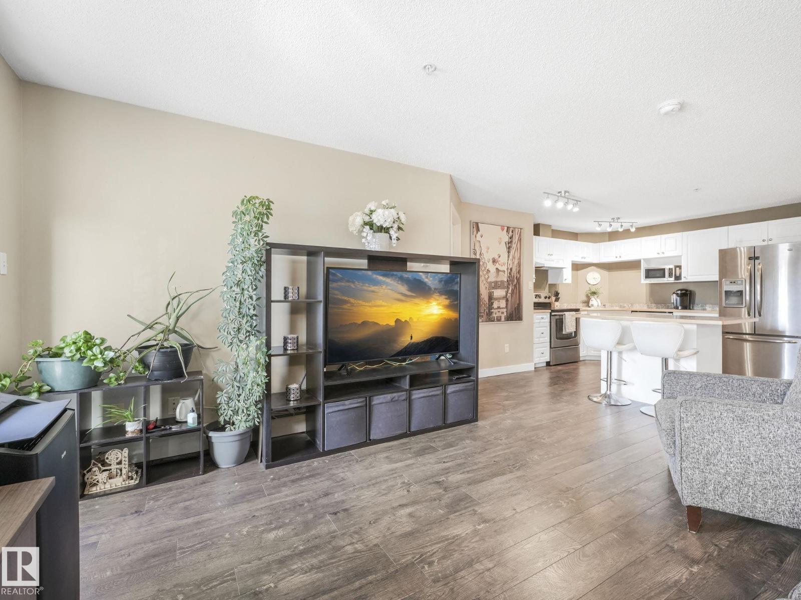 Photo 15 of 204 5340 199 St Nw, Edmonton AB