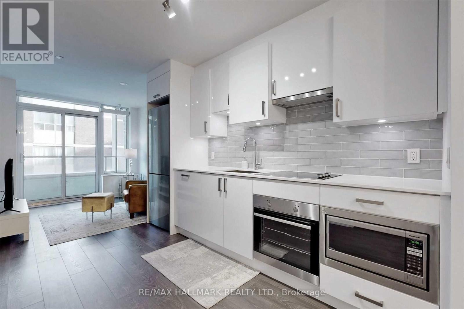 Photo 2 of 205 195 Redpath Avenue, Toronto ON