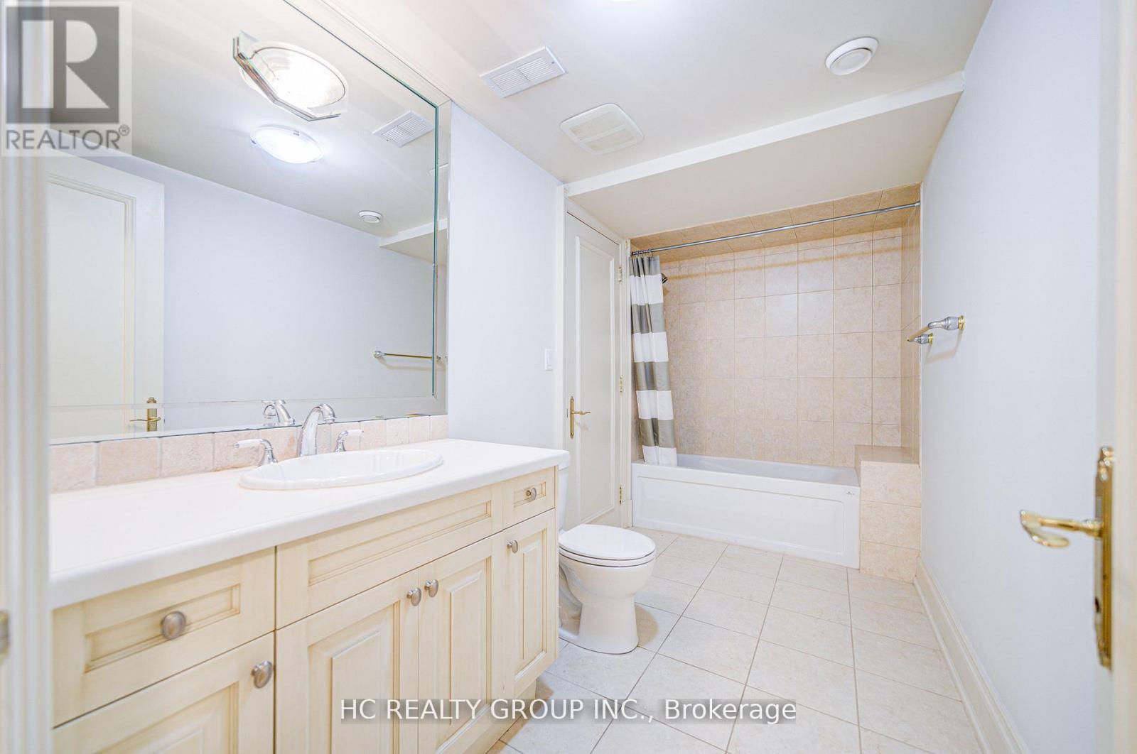 Photo 38 of 17 Blanchard Road, Toronto ON