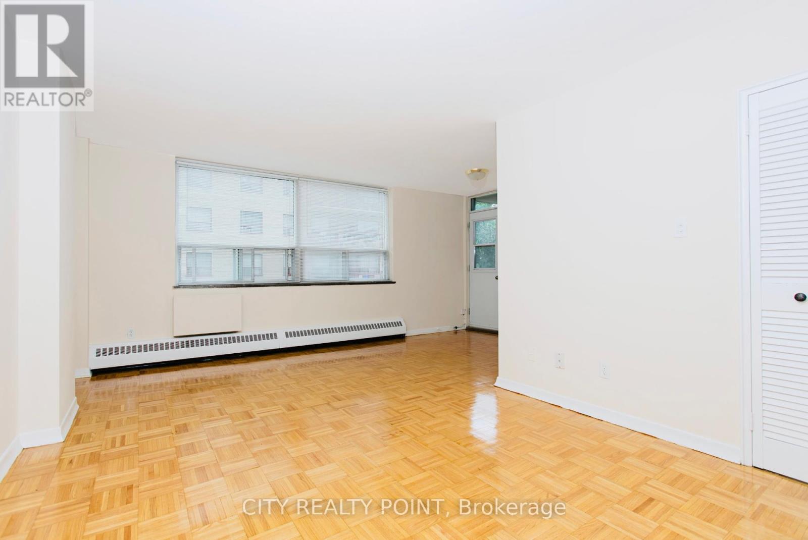Photo 7 of 506 490 Eglinton Street E, Toronto ON