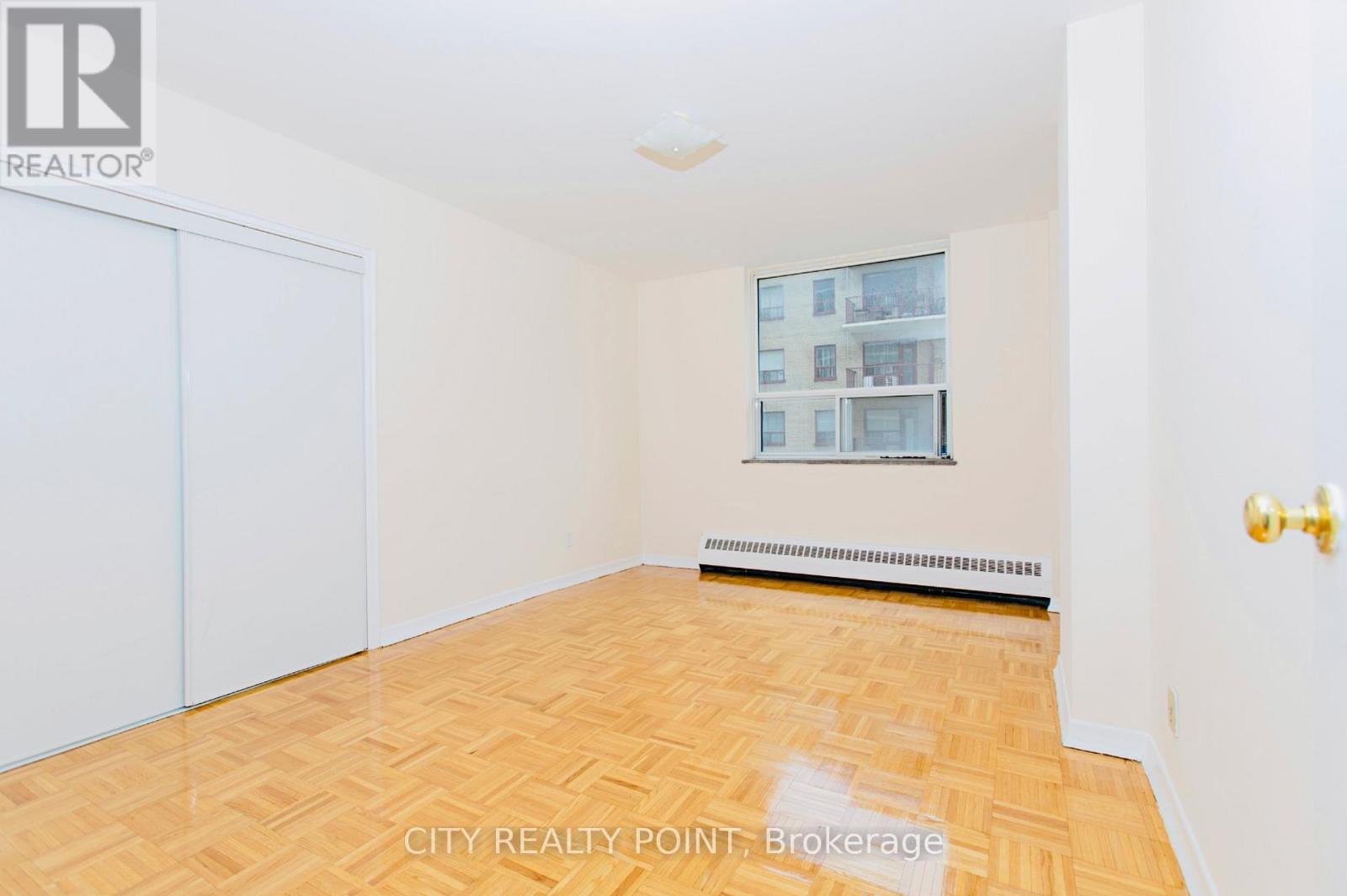 Photo 9 of 506 490 Eglinton Street E, Toronto ON