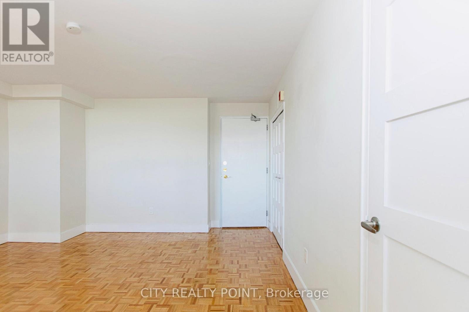 Photo 1 of 506 490 Eglinton Street E, Toronto ON