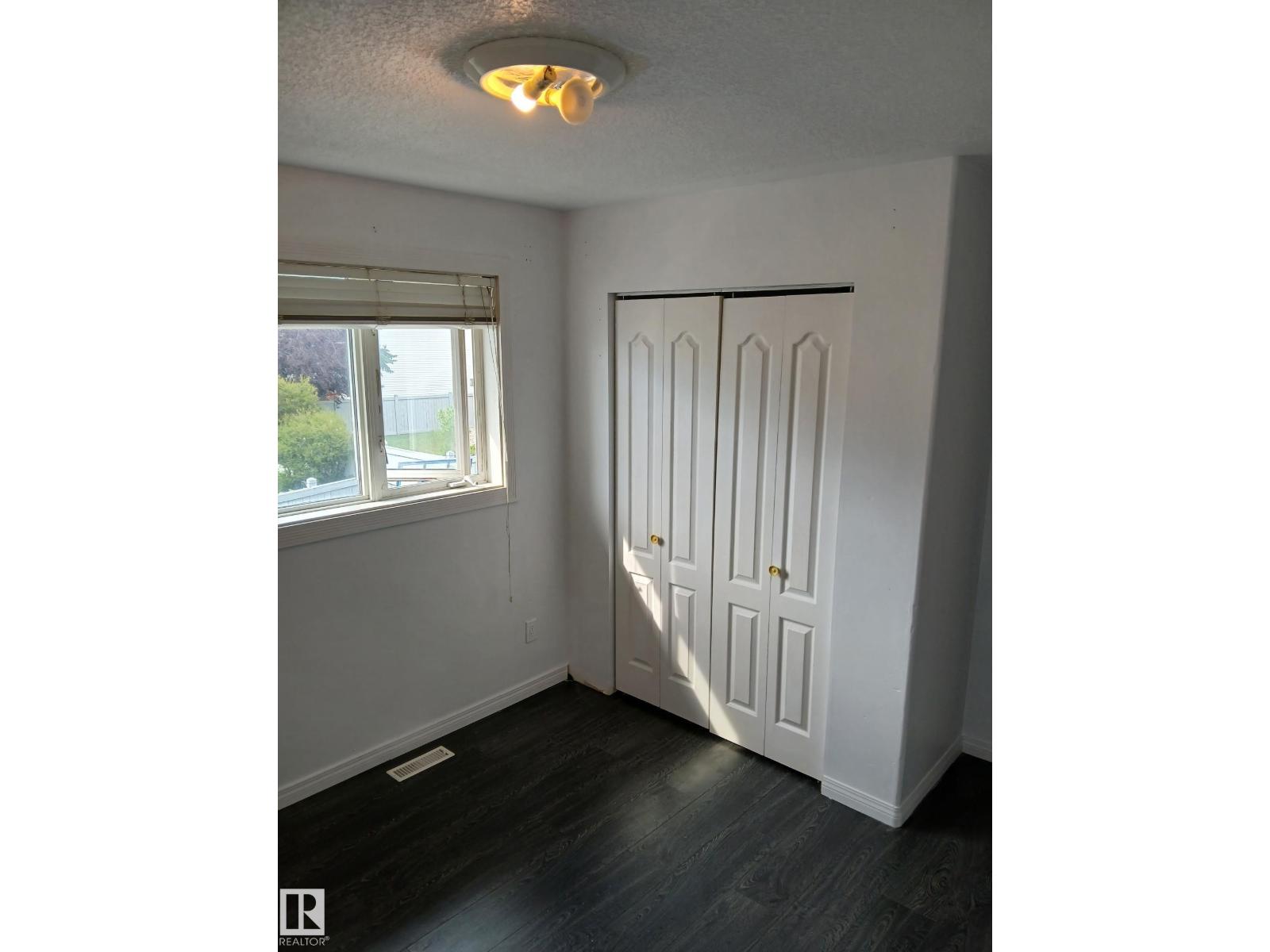 Photo 34 of 17812 103 St Nw, Edmonton AB