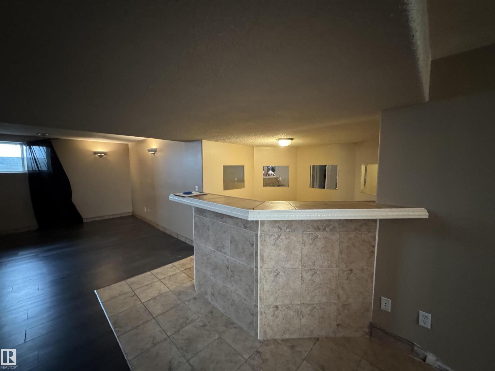 Photo 6 of 17812 103 St Nw, Edmonton AB