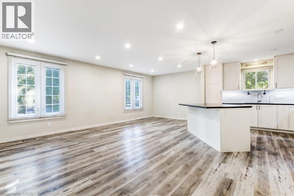 Photo 15 of 124 Oak Street, Simcoe ON