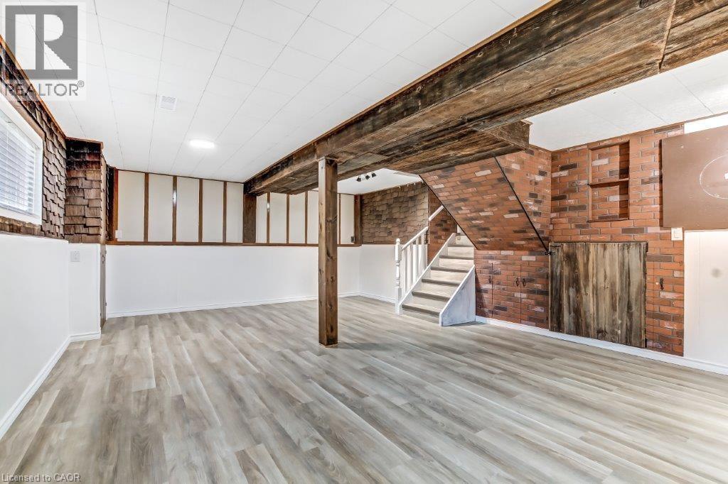 Photo 5 of 124 Oak Street, Simcoe ON
