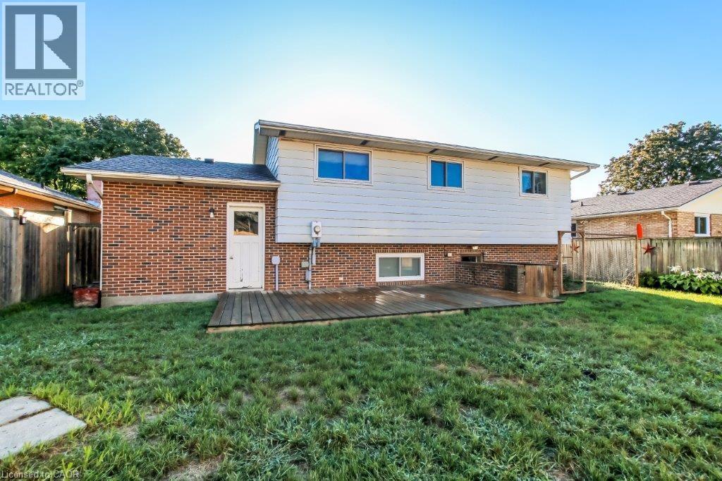 Photo 7 of 124 Oak Street, Simcoe ON