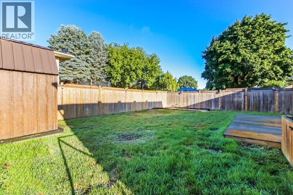 Photo 8 of 124 Oak Street, Simcoe ON