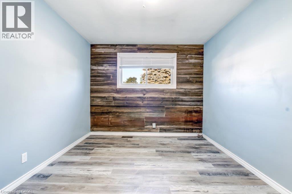 Photo 19 of 124 Oak Street, Simcoe ON