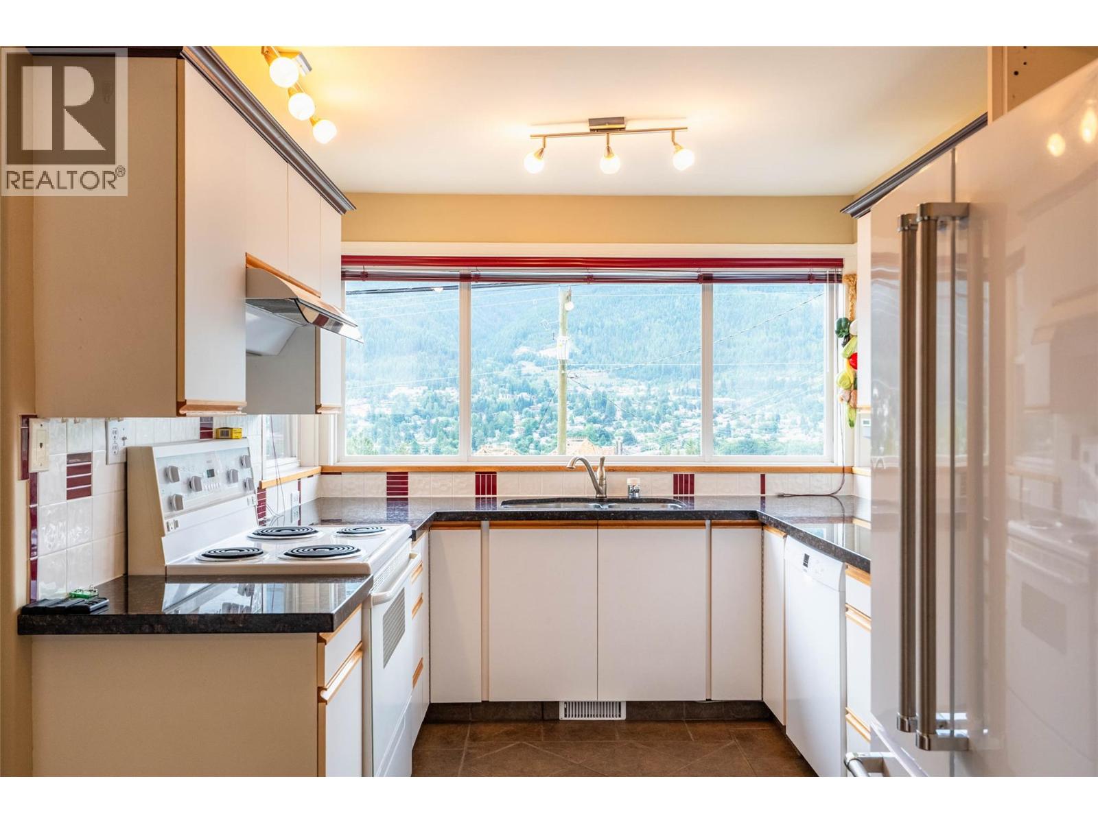 Photo 61 of 629 Johnstone Road, Nelson BC
