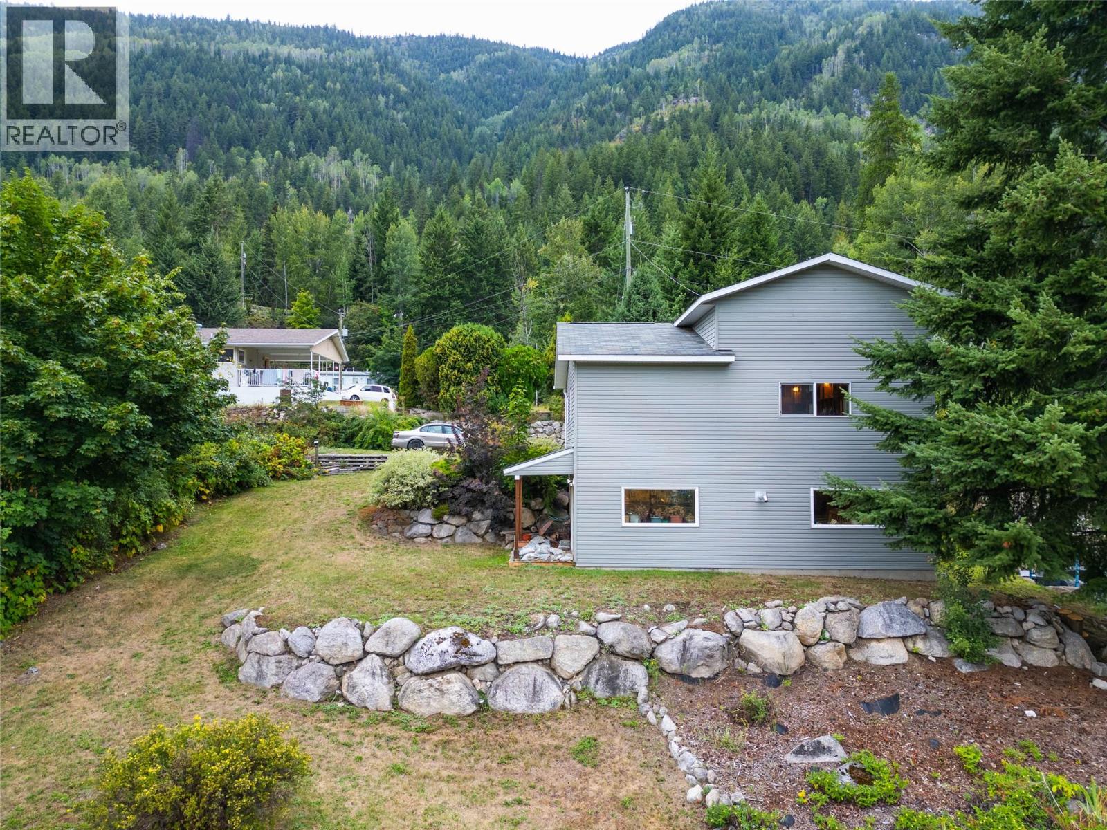 Photo 31 of 629 Johnstone Road, Nelson BC