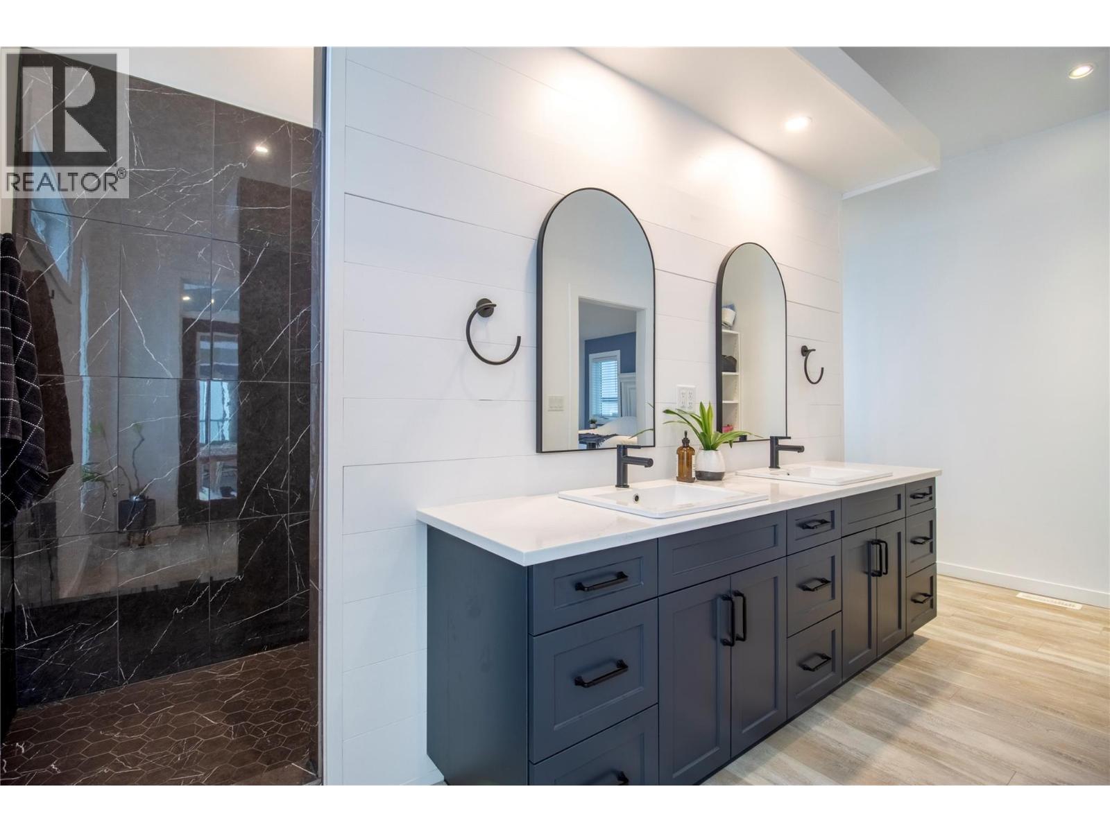 2521 Panoramic Way, Blind Bay